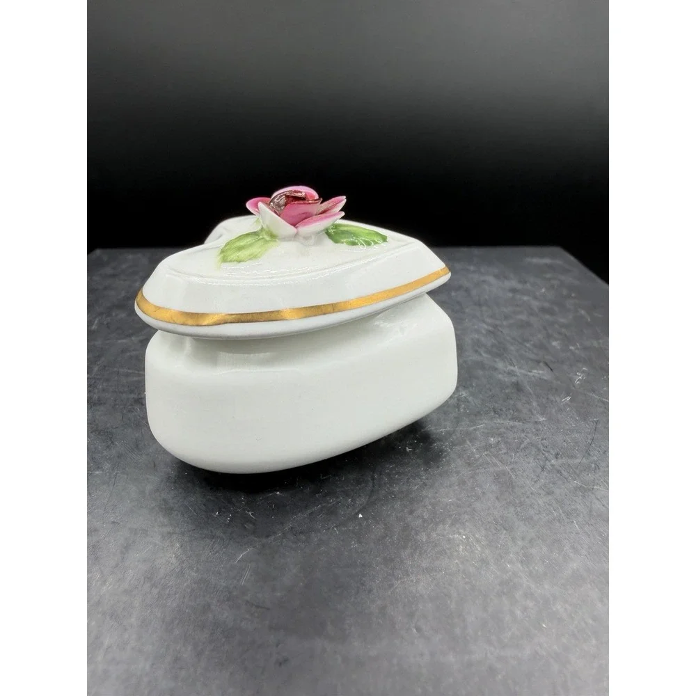 👑❤️ Staffordshire Crown Heart-Shaped Trinket Box with 3D Rose 🌹✨